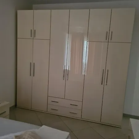 Adi Apartamento *